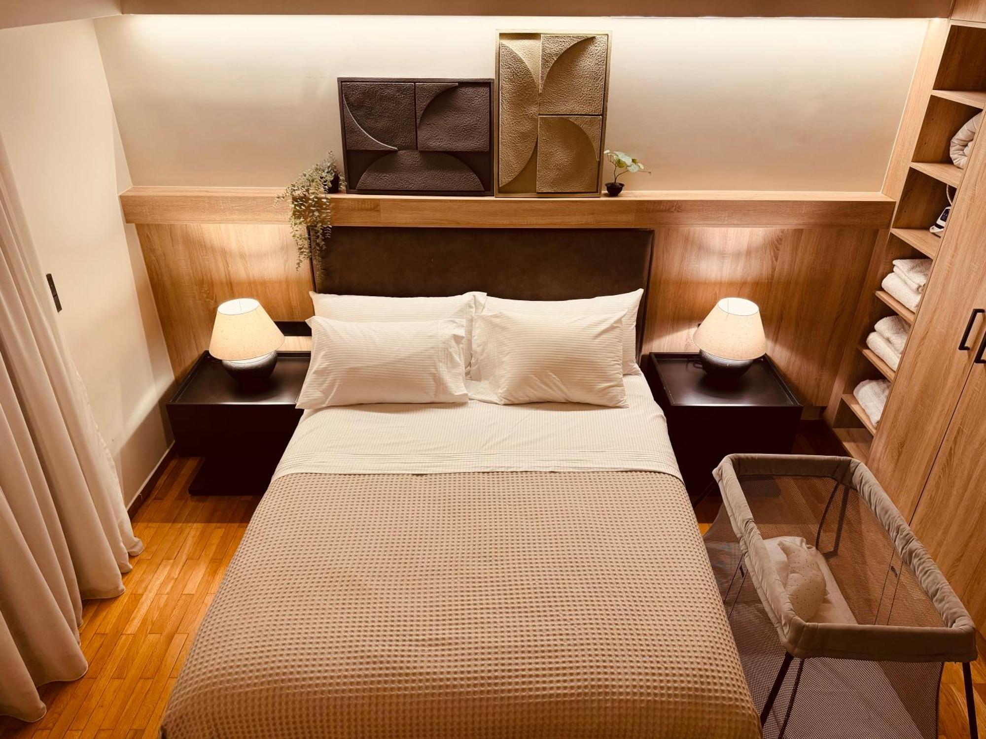 2 Bedroom - Live Like A Local In Kolonaki Athen